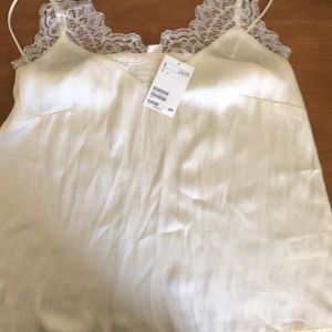 Dress top with lace